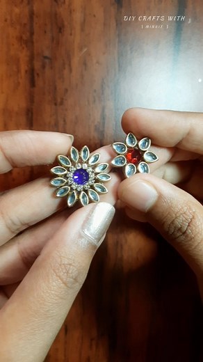 Tutorial of How to cut the transparent sheet neatly ✨ . . . #diy #diyjewelry #howto #howtoperfect #handmadejewelry #reelsinsta #reelsindia #reelkarofeelkaro #reelitfeelit #explore #explorepage #kundanearring #kundanstones #foryoupage #fyp #foryou #art #reelsinstagram #instareels | Diy Craft With Minnie