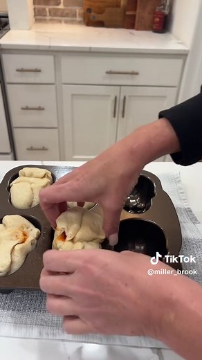 Nordic Skull Baking Pan Fun for Halloween Treats