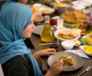 What Do You Eat For Suhoor? | About Islam