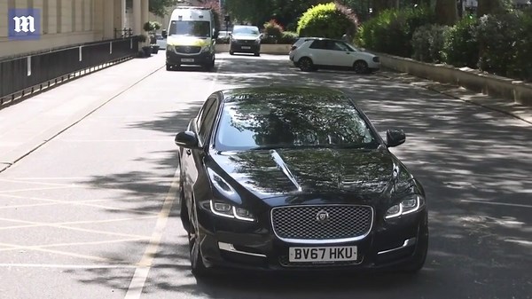 Jeremy Hunt heckled as he arrives to give evidence at UK Covid-19 Inquiry