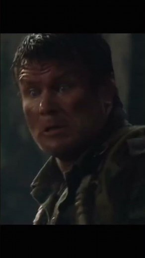 Predator Hunts Them Down! 😱👽 EPIC Hunter Scene #shorts