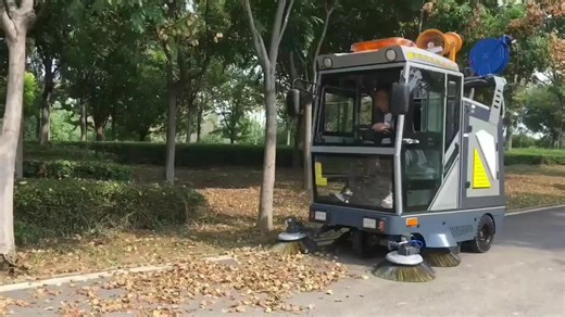 Our factory sells all kinds of cleaning equipment and sweepers.#Cleaning car#Sweeper