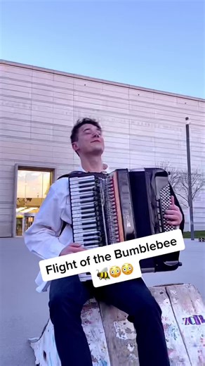 Flight of the Bumblebee on Accordion in 60 Seconds 🐝