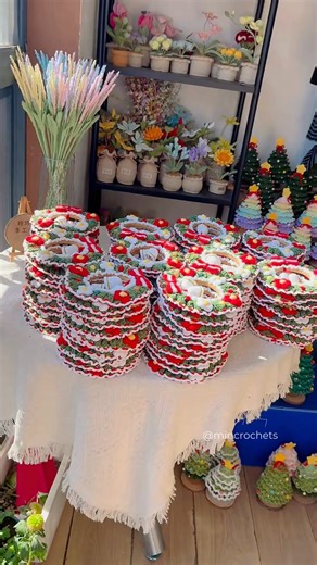 18K views · 189 reactions | this is NOT a table… this is a whole christmas factory  pattern drop??  #CrochetUSA #MadeWithLoveUSA #HandmadeCanada #CanadianMakers #CrochetAustralia #AussieMakers #HandmadeAustralia #UKCrochet #CrochetEurope #CrochetUK #EtsySellersUSA #SupportSmallAU | Crochetwmin | Facebook