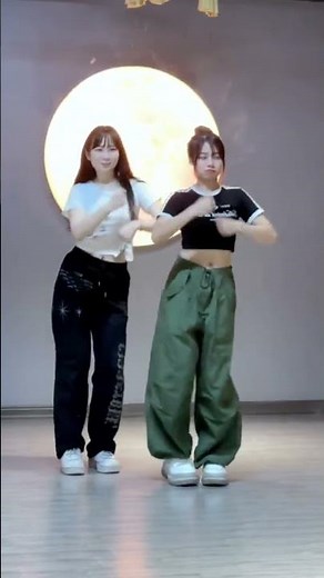 💃 Cute Girls Dance Performance | Unbelievable Moves You Must See! ✨ #GirlsDance #DancePerformance