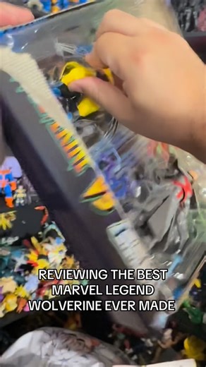 @steven_the_mad_titan on Instagram: "Hasbro actually did it. I can’t believe it #actionfigures #toys #sonic #shadowthehedgehog #sonicthehedgehog #Wolverine #marvel #marvellegends"