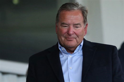 Jeff Stelling returns as Hartlepool honorary president