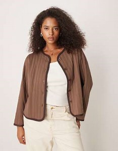 ASOS DESIGN Curve quilted jacket with contrast piping detail in chocolate | ASOS