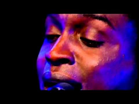 Corneille - Seul au monde (Live)