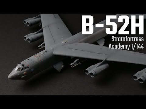 Boeing B-52H Stratofortress USAF 1/144 Academy 12622 Full Build Video | RWO Models