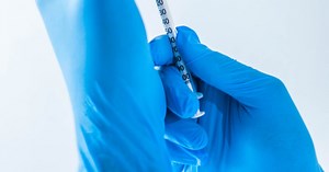 Women report more side effects from the COVID-19 vaccine than men. Health experts explain why.