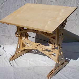 Sean Hendrick's DIY Mechanized Drafting Table - Core77