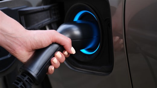 Chinese Company Claims New Battery Can Last Over 1M Miles On The Road - SlashGear