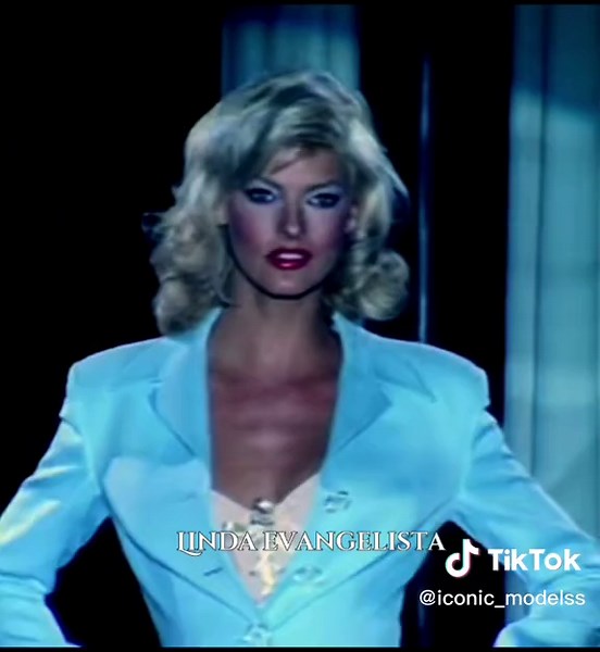 MODELS (@iconic_modelss) - The Evolution of Supermodels: From the Beginning to the 90s