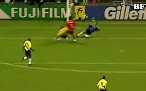 【足坛群星闪耀时(198)】“季军门神”鲁斯图技术集锦