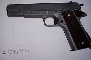 Lalaki nahulihan ng laruang baril sa Makati checkpoint | ABS-CBN News