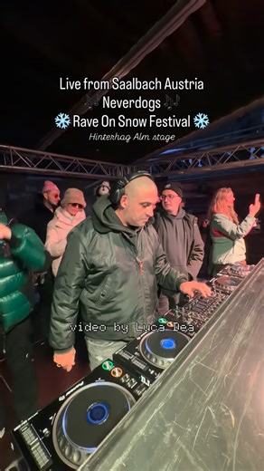 L U C A D E A on Instagram: "Neverdogs @ Rave on Snow Festival🇦🇹 Dance to not freeze!!🥳🥶"