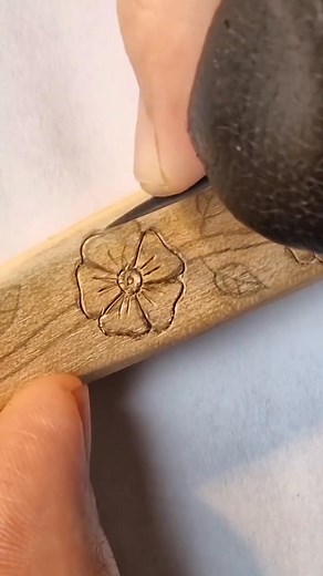 1.4K views · 272 reactions | Kolrosing my three flower design on a cooking spoon. Hand carved from storm fallen timber. Let me know if interested in any of my work  #spooncarving #kolrosing #madebyhand #art #woodworking #woodartist #kitchenware #woodenspoon #bushcraft #woodsman #artist #slowliving #handmade | Dane Licina | Facebook
