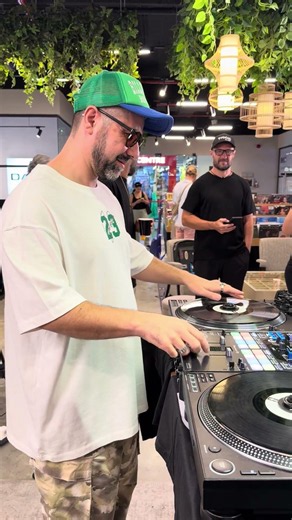 SCRATCH 🔥🔥🔥 #dj #scratch #scratching #turntablism #hiphop #scratchdj #djskills #djay