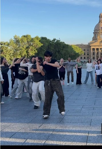 Cortis Go Dance Tutorial paso a paso