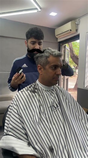 Activando el algoritmo en TIKTOK#humor #barber#peluqueros #seguimi