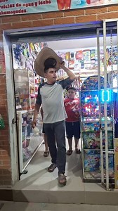 233K views · 1.1K reactions | No llege ni a la esquina con los huevos 藍 #humor #tienda #toñocomparte #comedia #reelsfyp | Toño comparte | Facebook