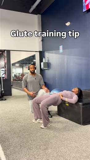 Samson on Instagram: "Use Isometric hip thrusts to improve glute activation and the mind–muscle connection, especially if someone struggles to “feel” their glutes during thrusts, squats, or hinges. 🔥 As a Glute Activation Drill (Warm-Up) • 2–3 sets of 20–30 sec holds • Bodyweight or light load Why Isometric Hip Thrusts Improve Glute Activation Reduced Compensation Isometrics: • Remove momentum • Minimize hamstring and lower-back takeover • Make it harder to “cheat” the movement This helps teach