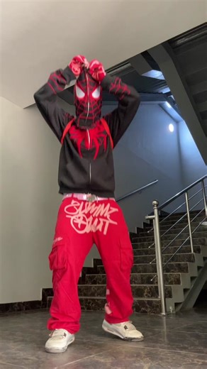 Best Outfits Among these Dancers Revealed!