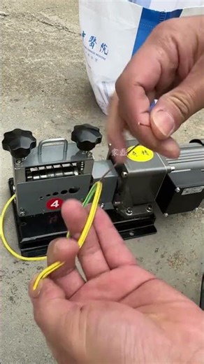 Adjustable Speed Electric Wire Stripping Machine #wirestripper #shortvideo