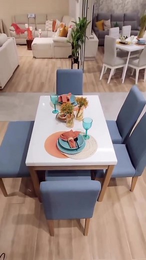 Encuentra el comedor perfecto para tus reuniones y celebraciones en Jamar. 🍽️🪵 Nuestros modernos modelos elaborados en madera roble 100% te ofrecen calidad y estilo incomparables. Ven a nuestras tiendas y descubre la belleza de la madera natural en tu hogar. #ComedoresJamar #EstiloEnMadera #ReunionesConEstilo