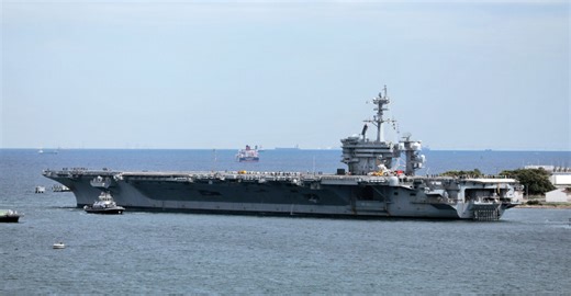 米空母ジョージ・ワシントンが横須賀基地を出港 当初予定は２９日も延期に 動画 | カナロコ by 神奈川新聞