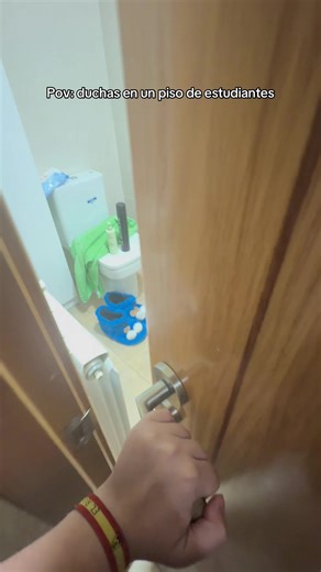 Duchas en piso de estudiantes en Salamanca