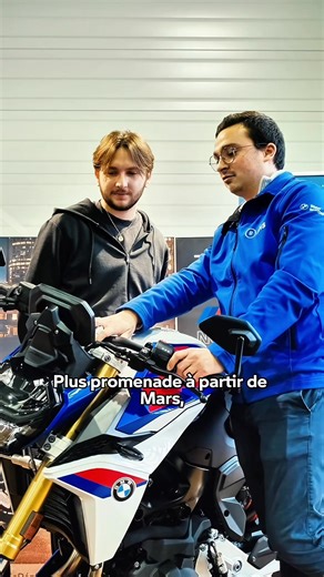 🍀 Concours du Salon Moto de Rouen 2025 🎁 Cette année, le Salon Moto Rouen organisé par France Events était haut en couleur avec à la clef, un concours inédit : une moto à gagner ! 🏍️ Parmi les différents modèles mis en jeu, un seul pouvait être retenu par le gagnant et ce dernier a choisi la BMW F 900 R. 🎉 Félicitations à Émile, qui pourra profiter de son nouveau roadster BMW Motorrad dans un premier temps bridé en A2 puis en full une fois sa passerelle effectuée. Bonne route Émile ✌️ 🙏 Mer