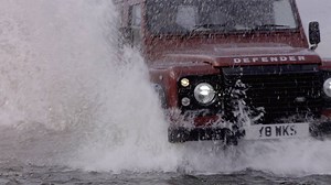 3.4K views · 324 reactions | 【經典，始終不滅】 慶祝 70 週年，Land Rover 推出經典款 Land...