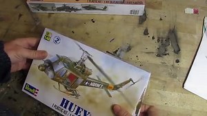 做一个塑料模型直升机雷维尔休伊1 48