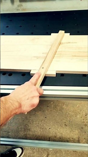 How to Make a Simple Wooden Vise at Home!