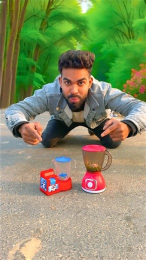 Toy juicer machine VS Electric Blender Juicer machine ki Testing