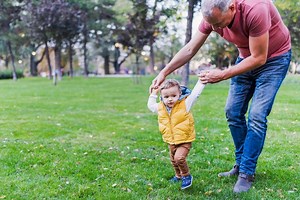 Desenvolvimento do bebê com 11 meses: peso, sono e alimentação