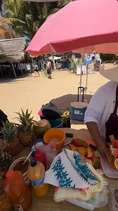 La piña preparada y un coco en Playa Chacala, Nayarit 🌊🏖️ | Recorriendo Mi Tierra