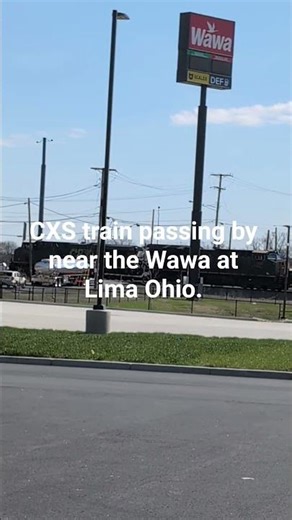 CSX train passing by Lima Ohio 1. ‪@Zaynthepup‬ #train #csx