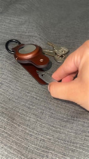 Assemble with Me | KeySmart Air #keysmart #keyorganizer #minimalism #airtag #airtagholder #assembly #assemblewithme #essentials | KeySmart