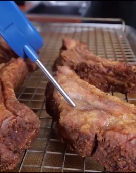 Crispy deep-fried ribs