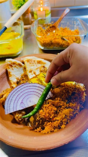 Chicken curry with Paratha 👌 Perfect combo 🍗🫓#shorts #cooking #foodie #srilankanfood #recipe