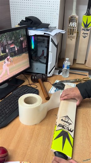 Ready to play✅ 🏏 🔥 #cricket #cricketlover #englandcricket #reels #ukcricket #london #instagram #cricketfans #asmr #asmrsounds | AB cricket