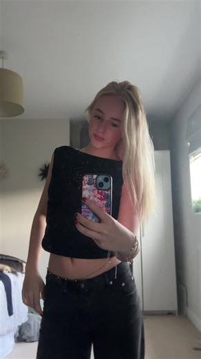 Lexie (@lexiewelshh)’s videos with Like Smoke - Amy Winehouse