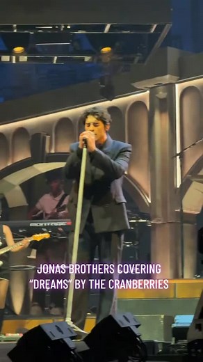 Jonas Brothers performing a cover of “Dreams” by The Cranberries last night in Newark! 📸: shecutex3 on TikTok #JoeJonas #NickJonas #KevinJonas #Jonas #JonasBrothers | Follow @jonasdailynews_ for more. | Jonas Brothers Daily News
