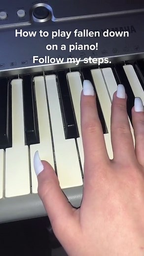 How to play fallen down on a piano! #fallendown #undertale #mcyt #pianotutorial #piano #tutorial #fyp #foryou #foryoupage