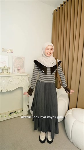 Bach's Lil Daughter❤️ on Instagram: "Kali ini versi boldnyaaa ~🍫🖤 Details: Baju cina nitip di @djeshop_store Rok @jenaharaofficial Sepatu @colorbox Tas @gentlewomanstore Hijab paris @kumerona #meirafashiondiaries Lanjut part 2 yaaa😬💗"