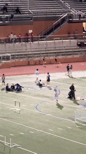 Eden Shines in Her First High School 4x200m Relay