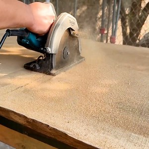 Build A Unique Yet Incredibly Simple Table From A Piece Of Wood | Woodworking Skill